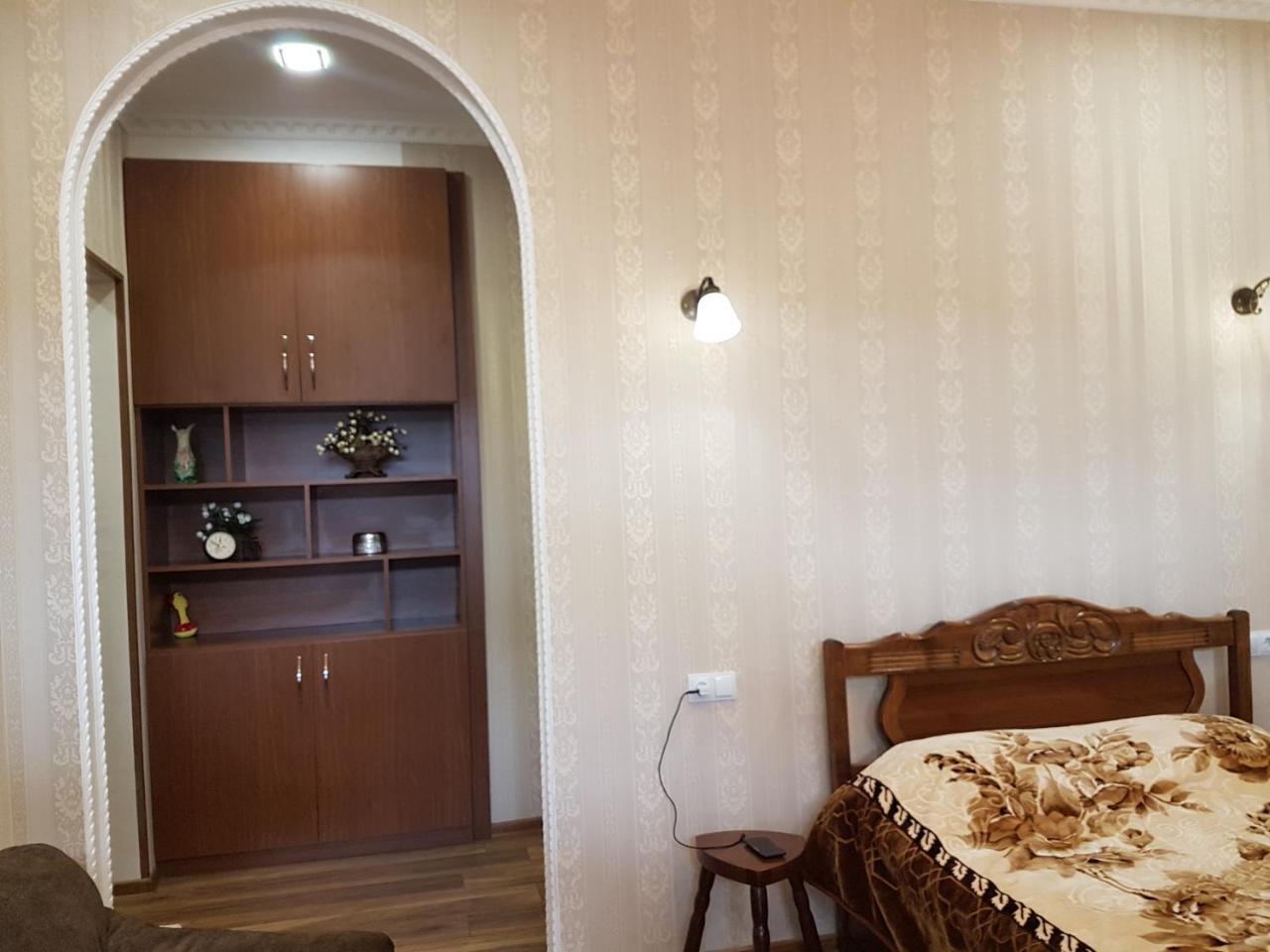 Old Town House On Asatiani Daire *