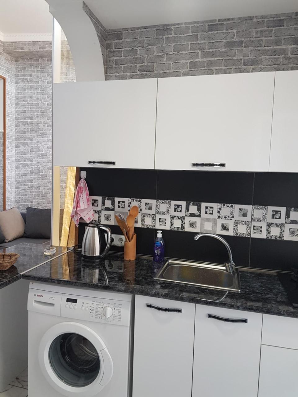 Old Town House On Asatiani Daire *